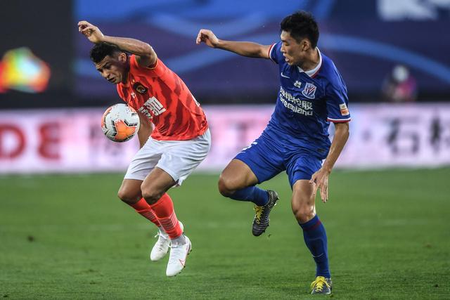 东契奇22+10+9卡椒低迷 独行侠力克快船2-1